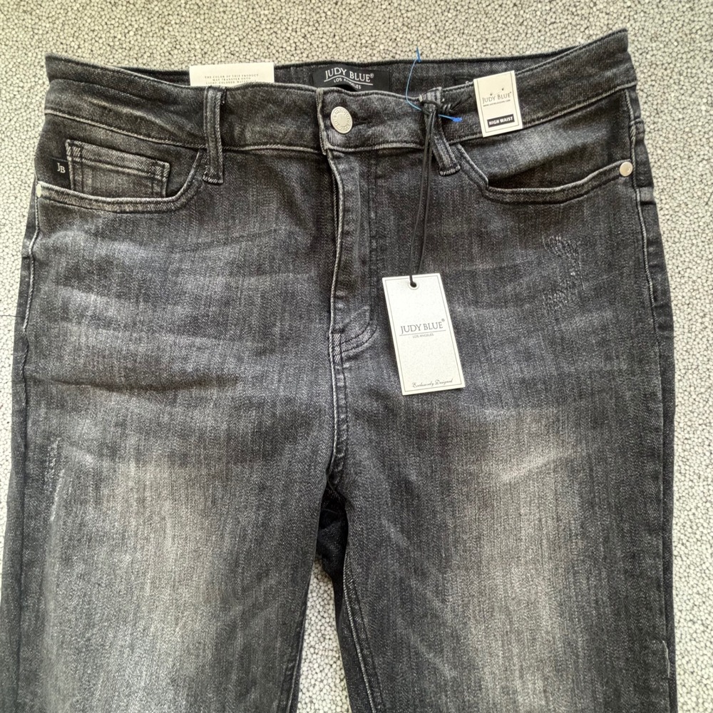 Judy Blue High Waist Jeans Women's 15/32 Black Stretch Raw Hem NWT Edgy Modern - Picture 9 of 9